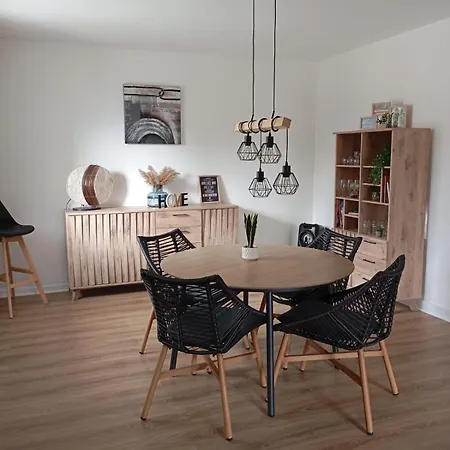 Maison Les Hirondelles * قرقشونه